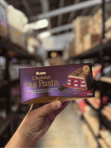 Ülker – Çikolatalı Yaş Pasta (Chocolate Red Velvet Cake Dessert) – 395g